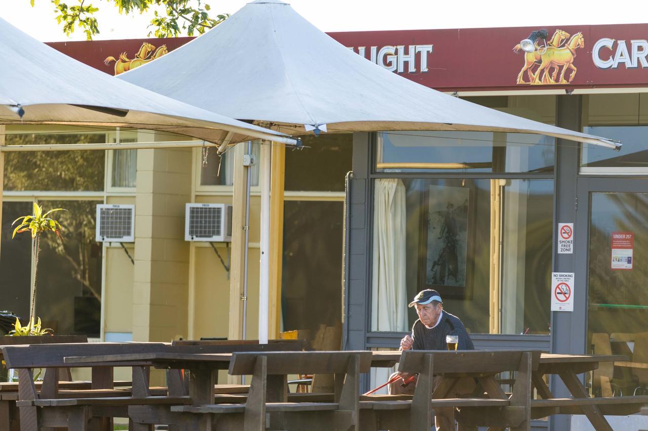 Moruya Waterfront Hotel Motel Bagian luar foto