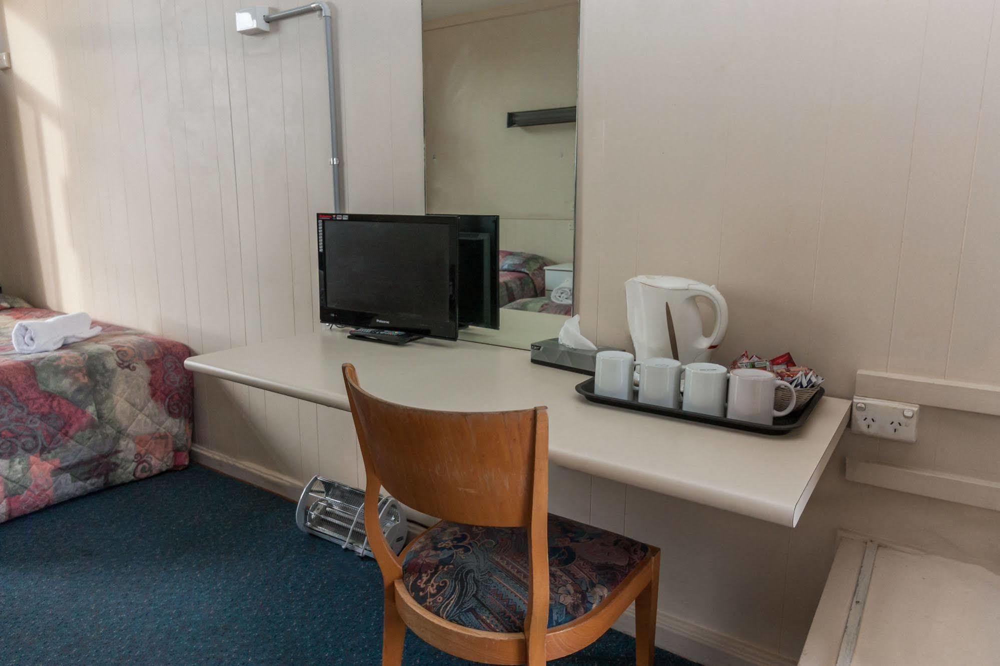 Moruya Waterfront Hotel Motel Bagian luar foto