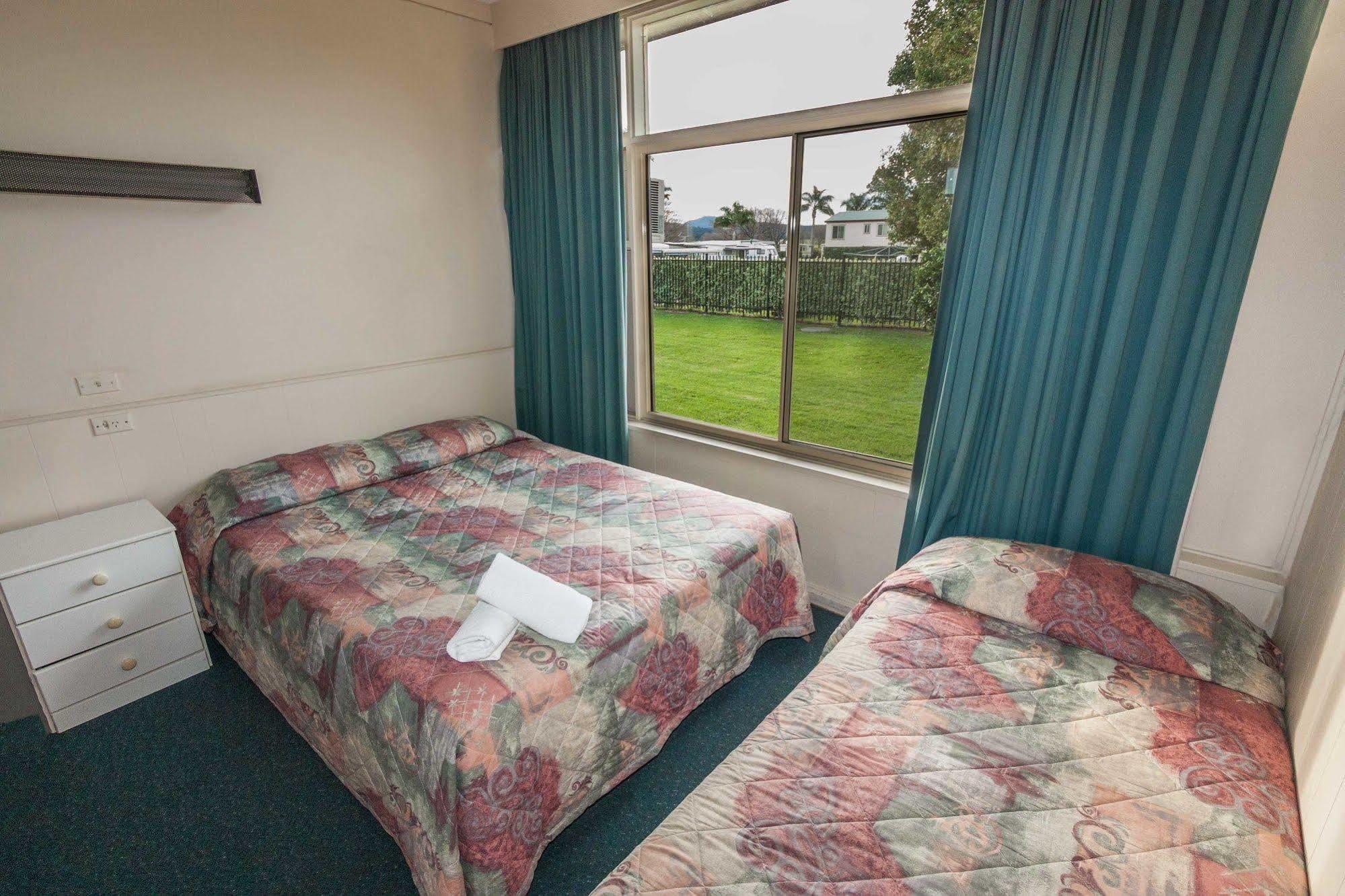 Moruya Waterfront Hotel Motel Bagian luar foto