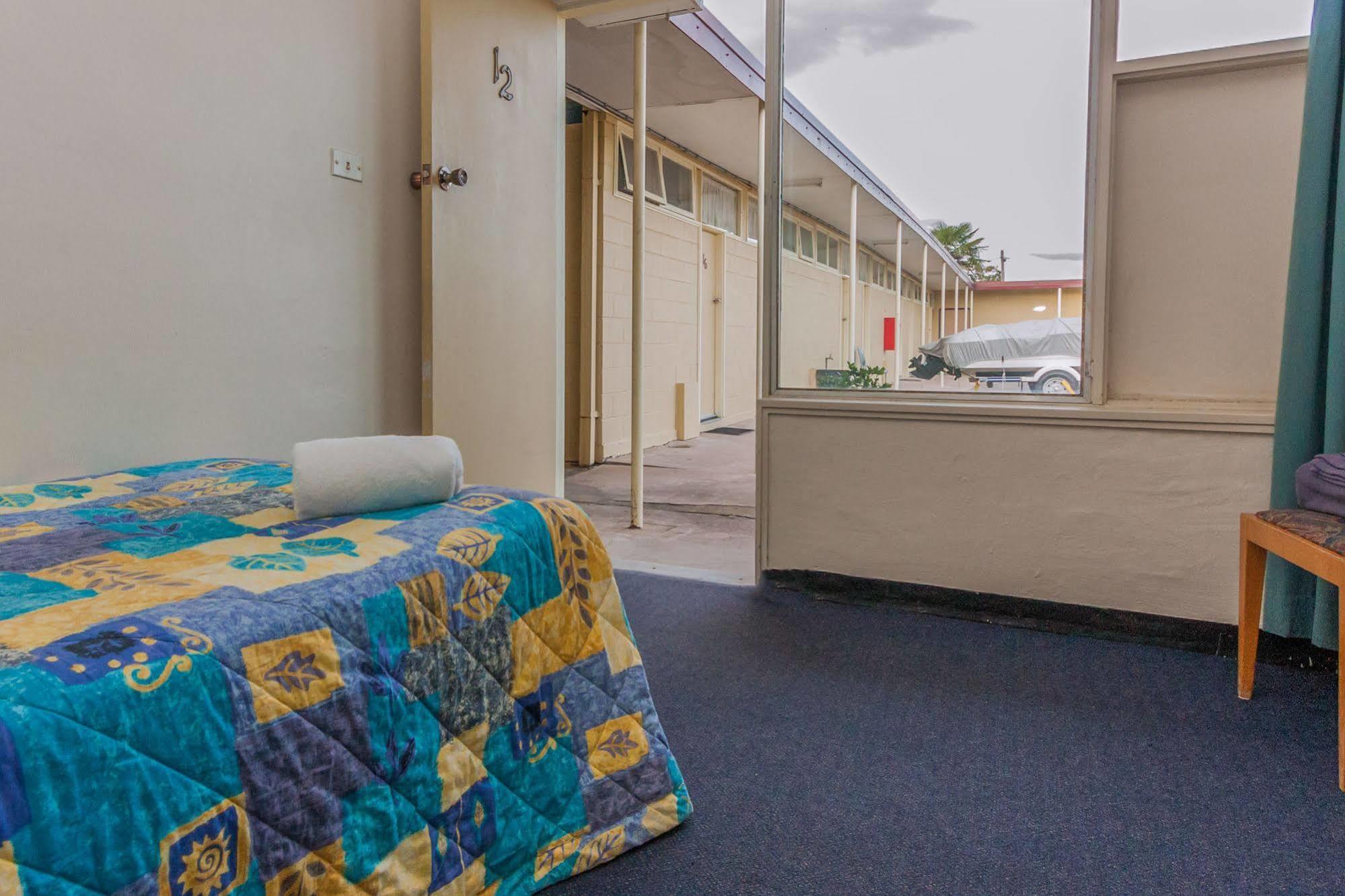 Moruya Waterfront Hotel Motel Bagian luar foto