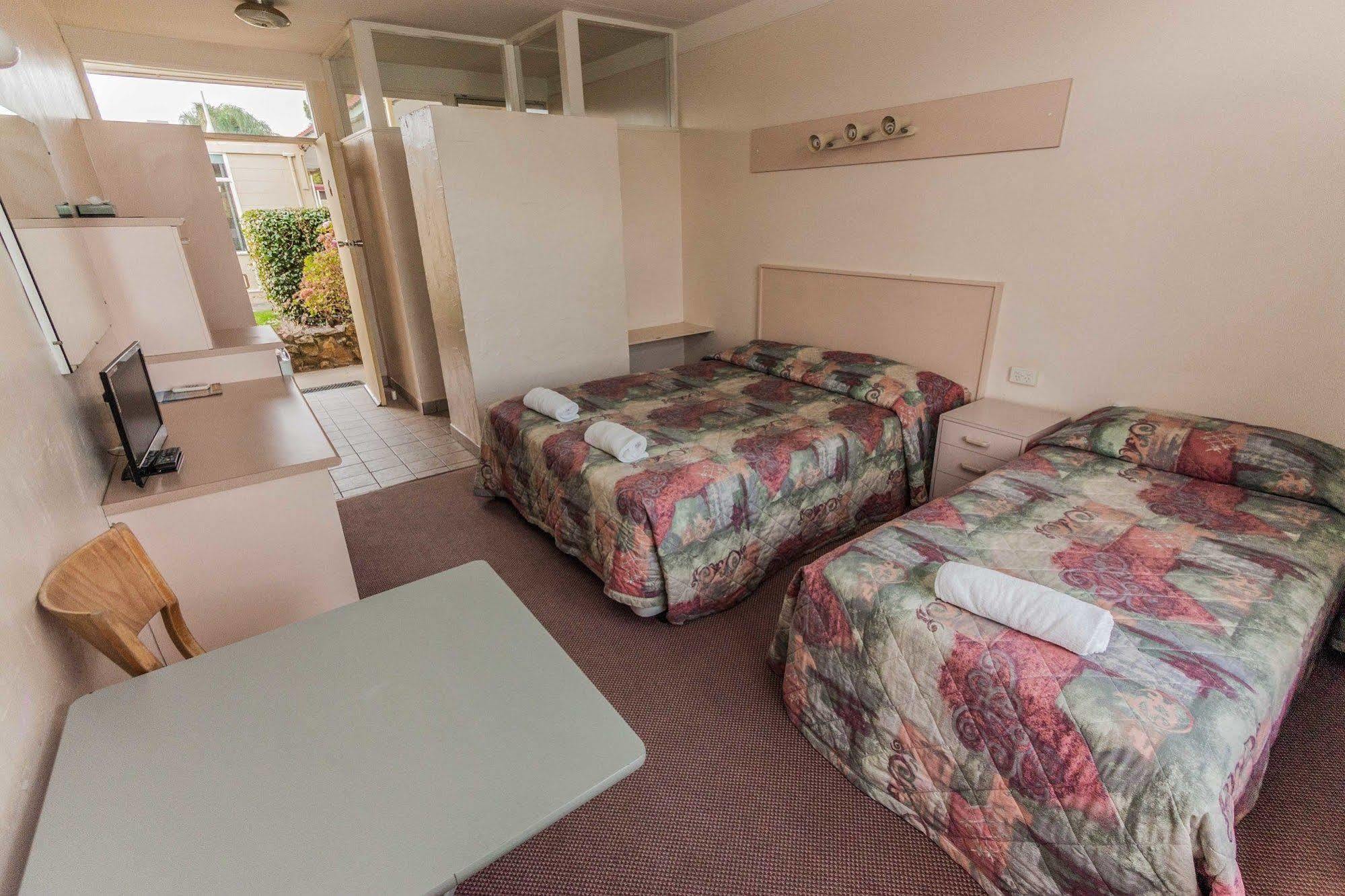 Moruya Waterfront Hotel Motel Bagian luar foto