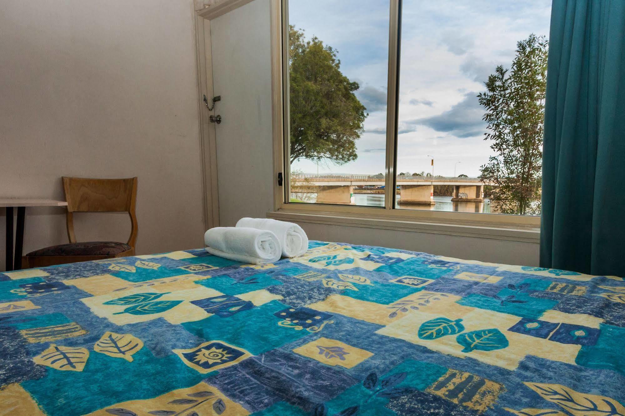 Moruya Waterfront Hotel Motel Bagian luar foto